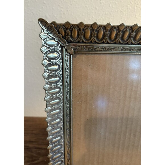 Vintage Ornate Picture Frame Holds 8X10 Inches Velvet Backing - Picture 5 of 14